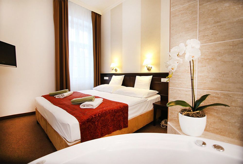 Hotel Palota Lillafured Bagian luar foto