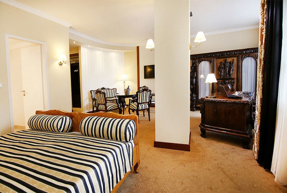 Hotel Palota Lillafured Bagian luar foto