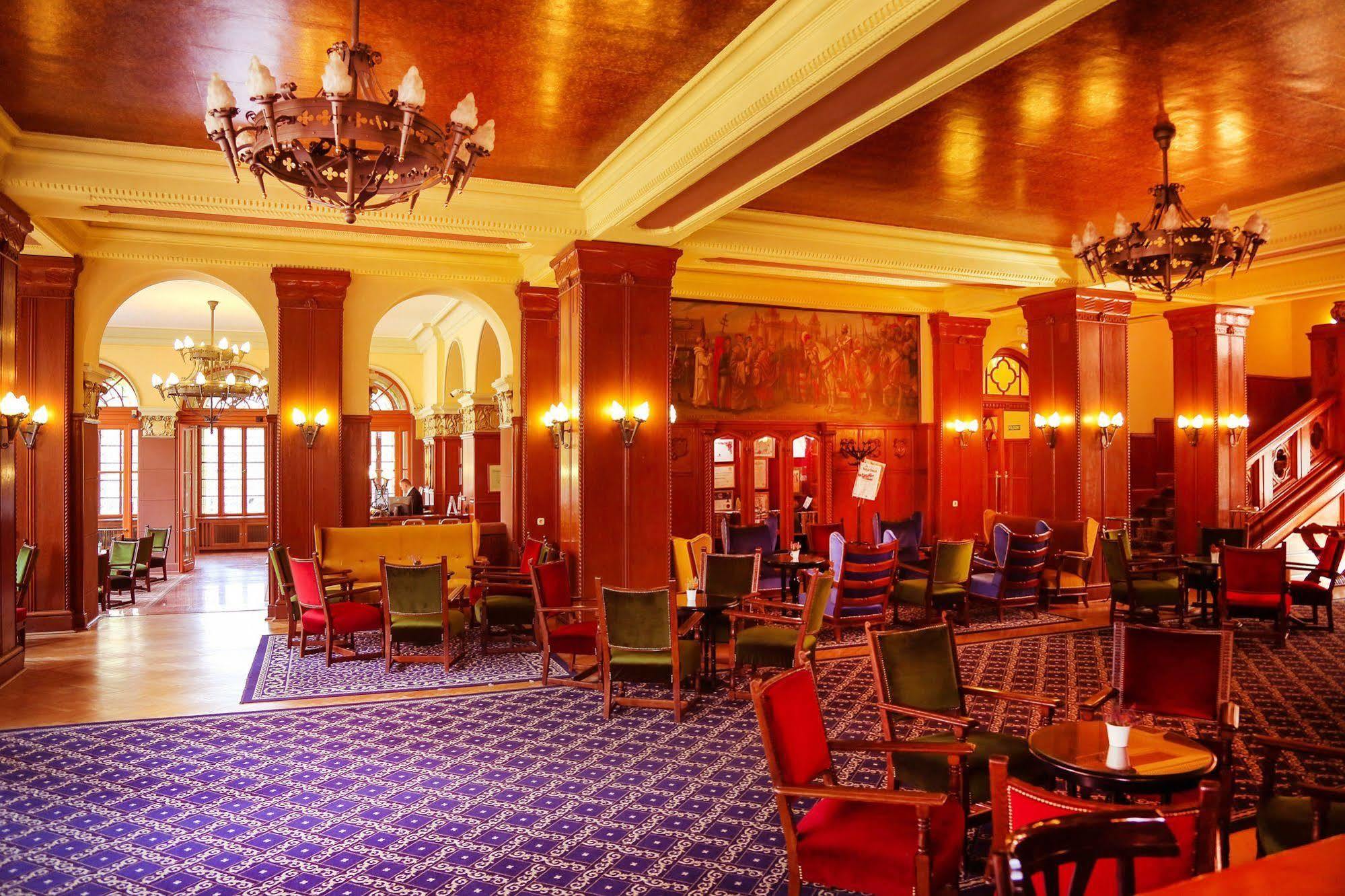 Hotel Palota Lillafured Bagian luar foto