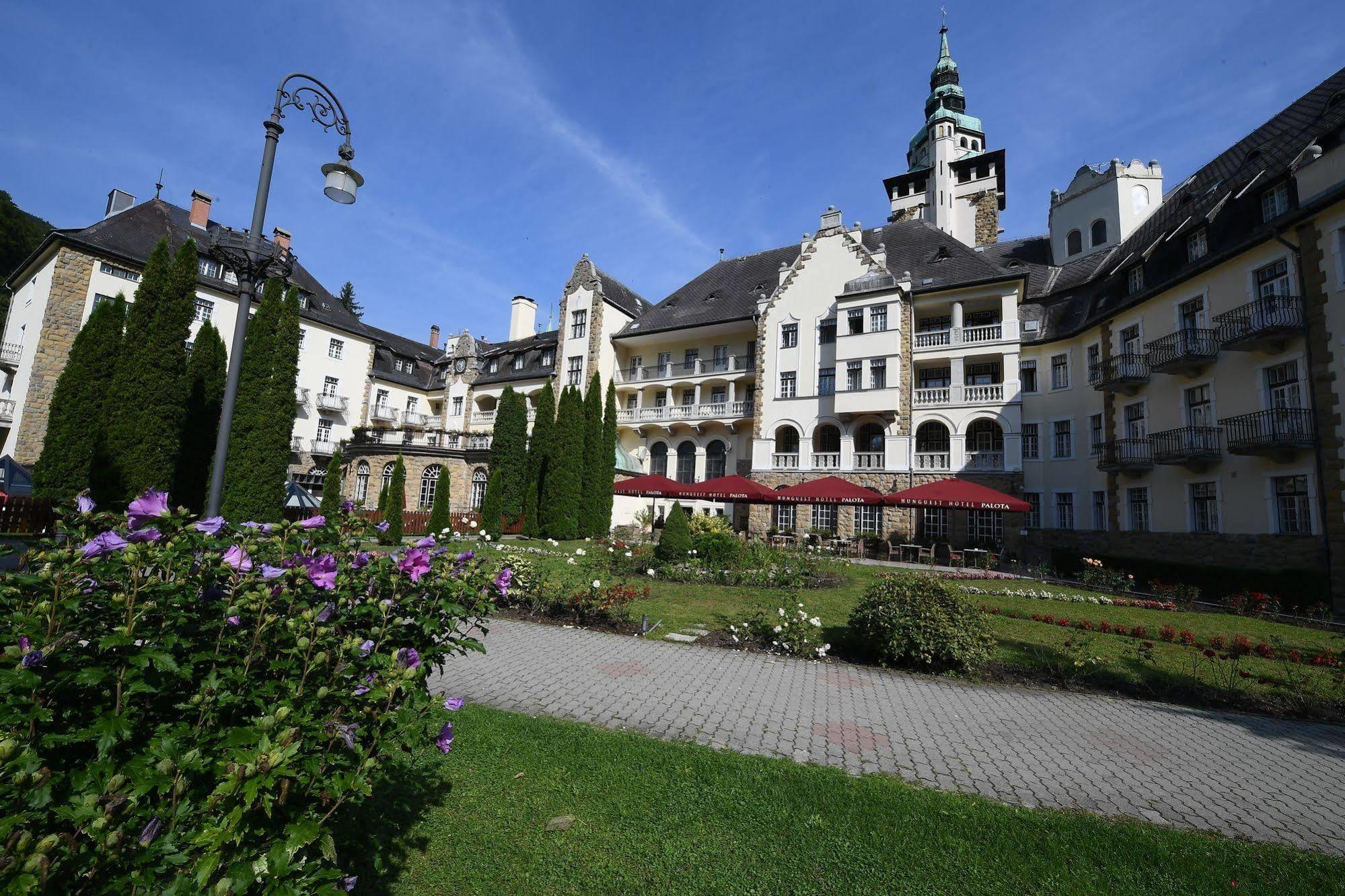 Hotel Palota Lillafured Bagian luar foto